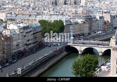 Panorama de Paris de Notre-Dame. Pont Saint-Michel. France Banque D'Images