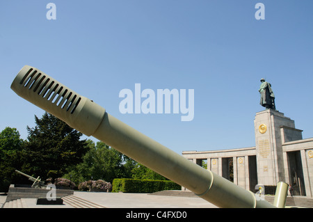 Le monument commémoratif de guerre soviétique sur le Tiergarten à Berlin Banque D'Images