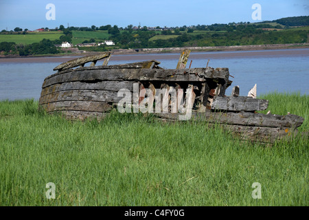Barges fait naufrage près du village de Purton Gloucestershire, sur les rives du fleuve Severn Banque D'Images
