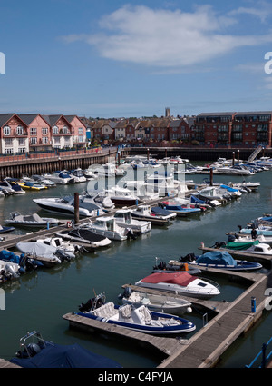 Exmouth Quay et du port de plaisance avec des appartements modernes, Devon, England, UK Banque D'Images