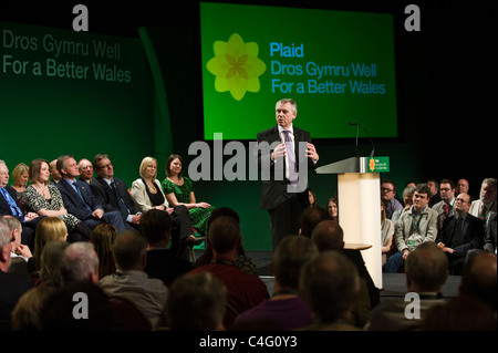 Plaid Cymru leader Ieuan Wyn Jones donner discours lors de la conférence annuelle 2011 de la partie sud du Pays de Galles à Cardiff, Royaume-Uni Banque D'Images