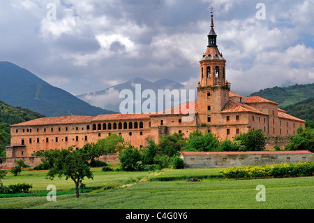 L'Espagne, La Rioja : vue sur le Monastère de Yuso, à San Millán de Cogolla Banque D'Images