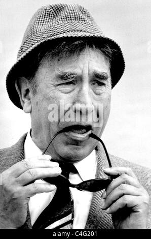 Frankie Howerd comédien à l'ouverture de la Brighton Boat Show qui a eu lieu à la marina de Brighton Photographie prise le 8 mai 1985 Banque D'Images