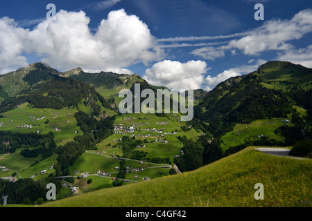 Großes Walsertal (Grande Vallée Walser) dans West-Austria. Banque D'Images