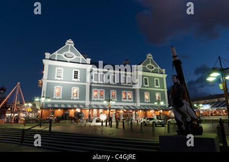 V & A Waterfront at Dusk, Cape Town, Afrique du Sud. Banque D'Images