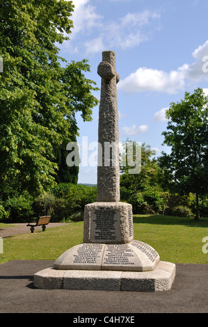 Le mémorial de guerre en perspective des jardins, Ross-on-Wye, Herefordshire, Angleterre, RU Banque D'Images