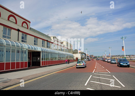 Whitburn Road sur front de mer, Seaburn, Sunderland, Tyne et Wear, Angleterre, Royaume-Uni Banque D'Images