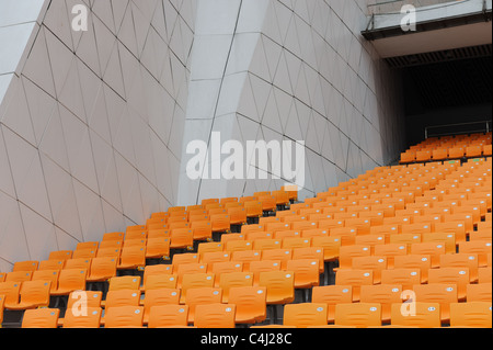 Des chaises dans le stade Banque D'Images