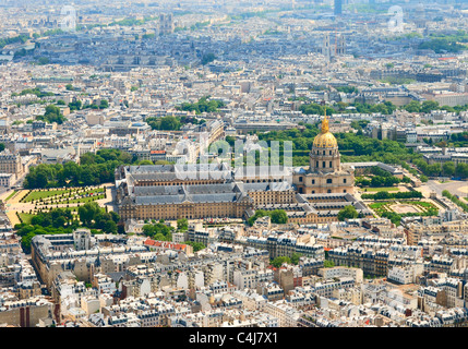 Vue depuis la Tour Eiffel Invalides à chambre et Notre Dame, Paris France Banque D'Images