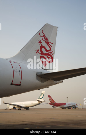 Avion Dragonair livery tailfin logo de queue Banque D'Images