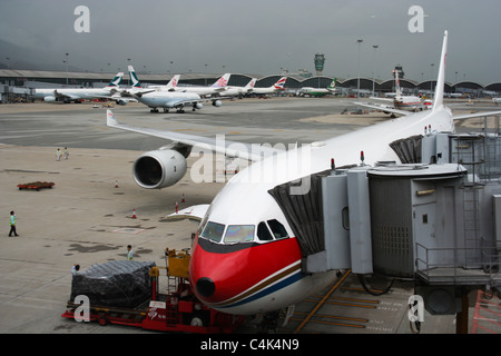 La Chine est de l'avion l'aéroport de Chek Lap Kok Hong kong Banque D'Images