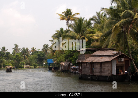 L'eau dormante de Alleppey (Alappuzha), Kerala, Inde Banque D'Images