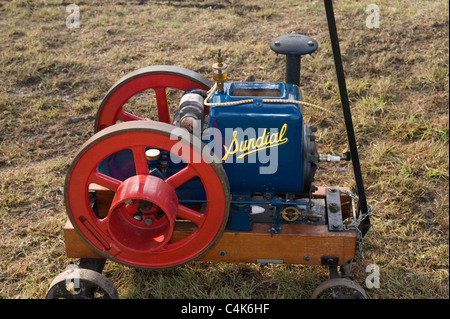 Cadran solaire à l'arrêt d'alimentation moteur essence powered Banque D'Images