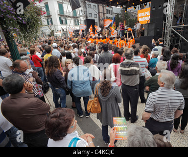 Rassemblement politique pour le Parti social-démocrate, Funchal, Madère. Banque D'Images