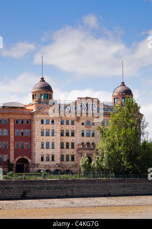 Meubles Harrods Depository building sur la Tamise, Londres, Angleterre, Royaume-Uni Banque D'Images