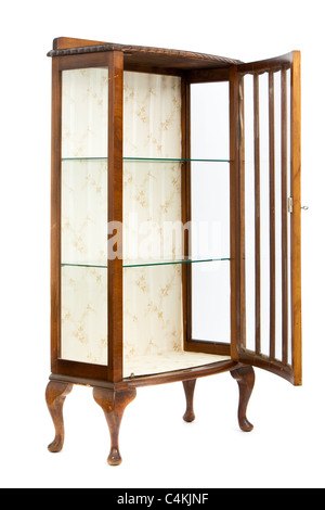 Noyer antique et verre display cabinet Banque D'Images