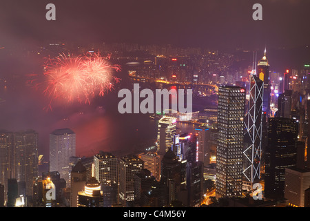 D'artifice dans le port de Victoria à l'occasion de la journée nationale, Hong Kong, Chine Banque D'Images