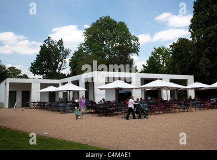 Café à Chiswick House, à l'ouest de Londres, conçu par Caruso St John Banque D'Images