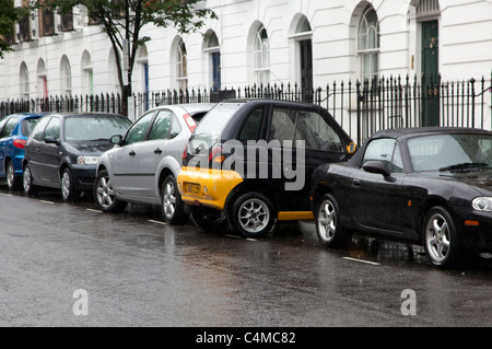 Petite bouilloire voiture garée sur le côté dans la rue de Londres Banque D'Images