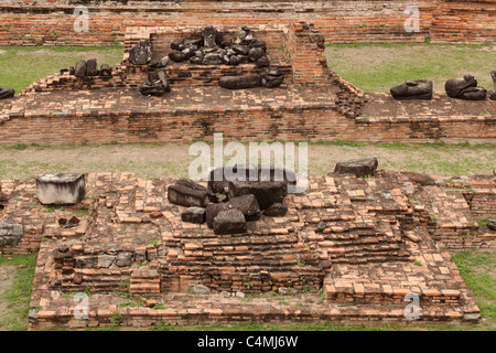 Wat Ratchaburana ancien temple khmer ruines, Ayutthaya, Thaïlande Banque D'Images