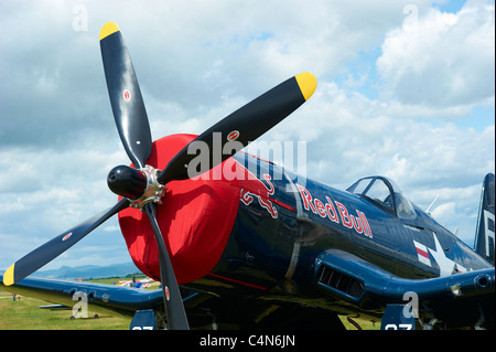 Chance Vought F4U-4 Corsair Flying Bulls Red Bull MEMORIAL AIR SHOW 2011 Roudnice nad Labem République Tchèque Banque D'Images