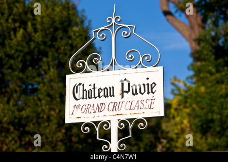 Château Pavie 1er Grand Cru Classe St Emilion à signer dans la région des vins de Bordeaux de France Banque D'Images