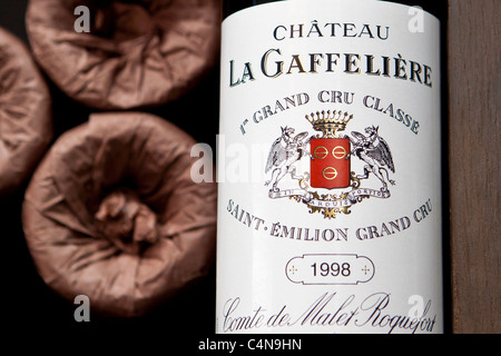 Château La Gaffeliere 1er Grand Cru Classe vintage 1998 vin fin en vente, St Emilion, Bordeaux, France Banque D'Images