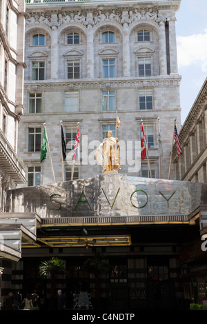 L'hôtel Savoy, le Strand, London, England Banque D'Images