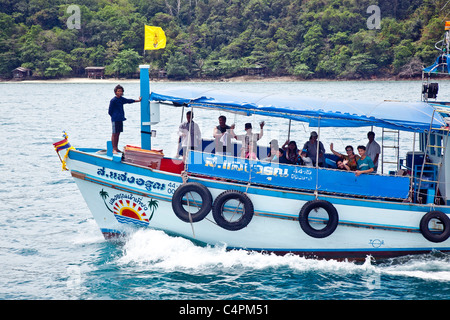 Les bateaux d'excursion Excursion sur l'île de Koh Chang en Thaïlande du sud-est de l'Asie ; Banque D'Images