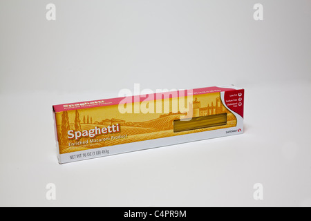 Une boîte de pâtes Spaghetti Linguini Banque D'Images