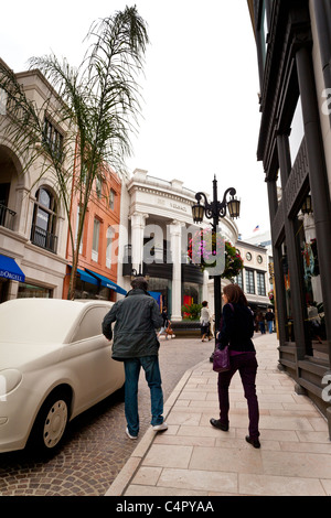 Boutiques sur Via Rodeo off de Rodeo Drive à Beverly Hills, en Californie, en 2011 Banque D'Images