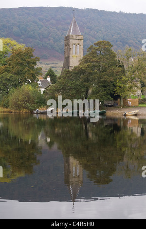 Église de Menteith Port, Lac de Menteith, Trossachs, Perthshire, Écosse Banque D'Images