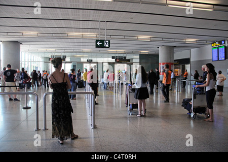 Terminal 3 hall d'arrivée, l'aéroport de Malaga, Malaga, Costa del Sol, la province de Malaga, Andalousie, Espagne, Europe de l'Ouest. Banque D'Images