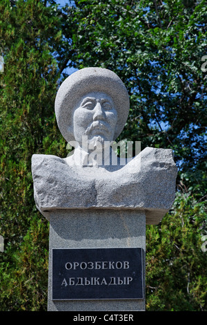 Kirghizstan - Bishkek - Parc Dubovy - statue d'un homme politique Banque D'Images