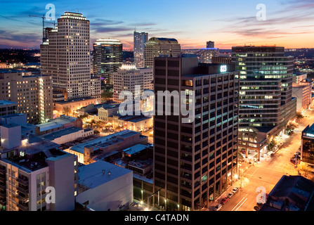 Austin, Texas Skyline at Sunset à partir de la 9e et Brazos Banque D'Images