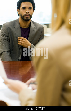 Homme professionnel en entrevue d'emploi Banque D'Images