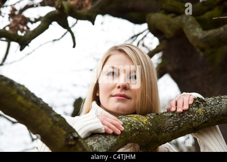 Jeune femme Banque D'Images