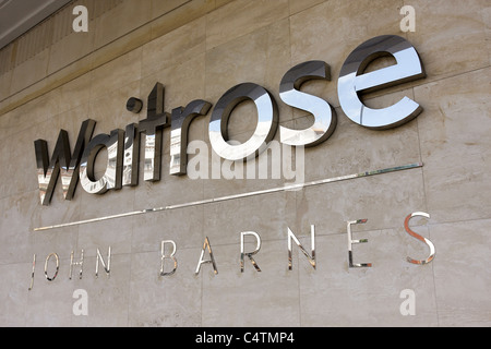 Signalétique Waitrose à leur succursale de Finchley Road. Banque D'Images