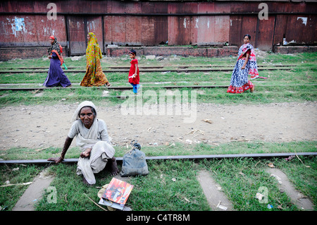 Scènes de la gare à Bogra, Bangladesh Banque D'Images