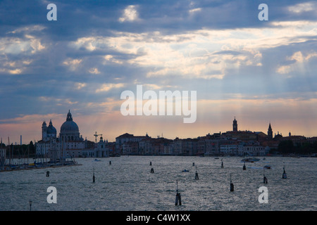 Punta della Dogana et le Bacino di San Marco, Venise, Italie Banque D'Images