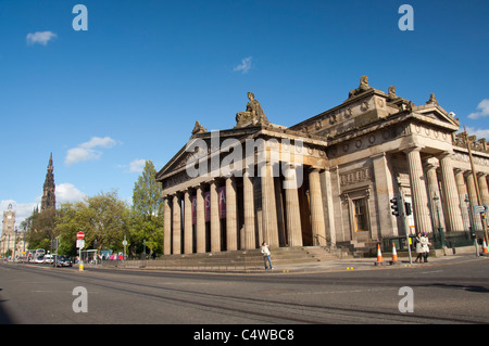 L'Écosse, Édimbourg. Royal Scottish Academy sur Princes Street. Banque D'Images