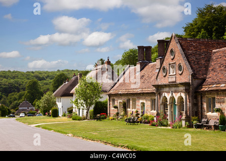 Milton Abbas village, Dorset, England, UK Banque D'Images