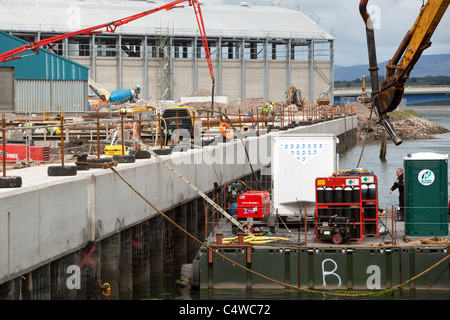 Les sites de construction Montrose Ecosse. Nouveau quai et à distance de nouveaux silos à grains. Banque D'Images