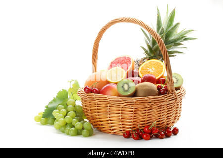 Fruits colorés isolé sur fond blanc Banque D'Images