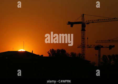 Soleil dans la ville industrielle Banque D'Images