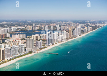 USA,Floride,Miami cityscape as seen from air Banque D'Images