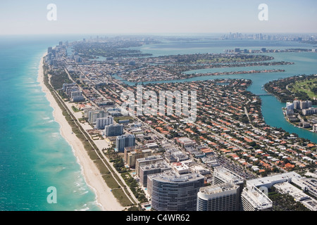 USA,Floride,Miami cityscape as seen from air Banque D'Images