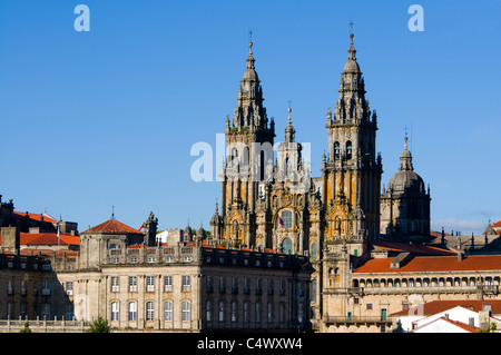 Santiago de Compostela cathedral dominant l'horizon de la ville. Banque D'Images