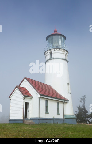 Soft focus saison estivale romantique entoure phare antibrouillard Cape Blanco, près de Port Orford sur la côte de l'Oregon, USA Ouest Banque D'Images