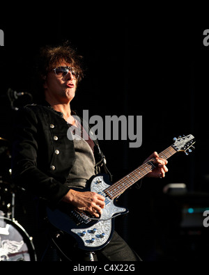 Bon Jovi joue Hard Rock appelant, Hyde Park, Londres le samedi 25 juin 2011 . Les personnes sur la photo : Richie Sambora (guitare). Pict Banque D'Images